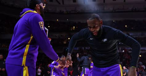 Lebron James And Anthony Davis Thank Teammates For Turning Around