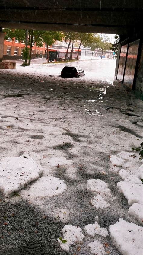 La Impactante Tormenta De Granizo Que Cubri De Blanco A Una Ciudad