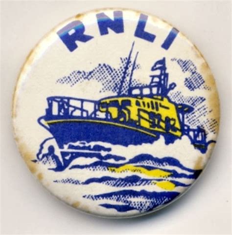 RETRO DUNDEE: RNLI BADGE & FLAG DAY