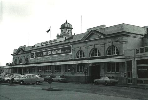 Cardiff Central Station Cardiff Central Station Forme Flickr