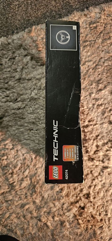 Lego Technic Racing Yacht Brand New Factory Sealed