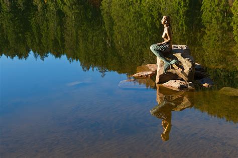 Skulptur Nixe Im Mummelsee Schwarzwald Bild Kaufen