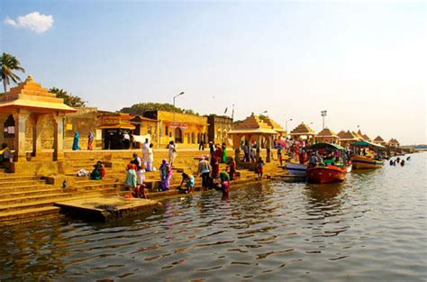 Triveni Sangam Famous Holy And Scenic Destination E India Tourism