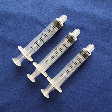 Sinlge Use Three Parts Injection Syringe With Luer Lock Or Luer Slip