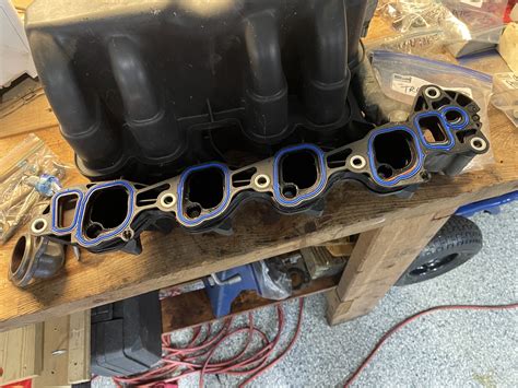 ford 4.0 sohc v6 intake cover 5