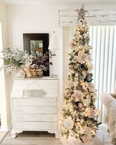 49 Pencil Christmas Tree Decorating Ideas This Holiday Season