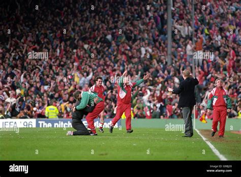 Souness liverpool hi-res stock photography and images - Alamy