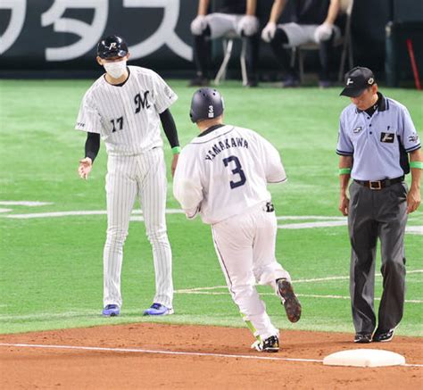 【球宴】ロッテ佐々木朗希2回裏に三塁ベースコーチ ヘルメットとマスク姿でボックスに プロ野球 日刊スポーツ