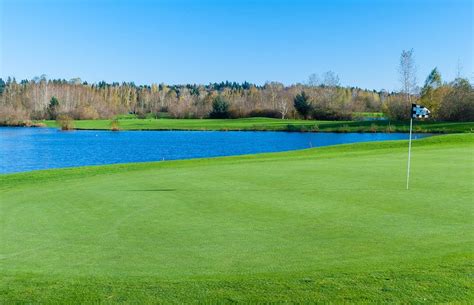 Willows Run Golf Club Eagles Talon Course In Redmond Washington