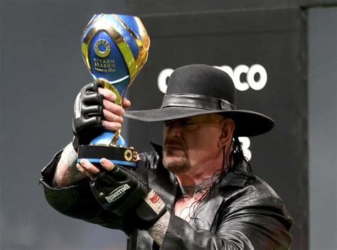 Al Nassr Al Hilal começou a entrada de Undertaker Fotogalerias