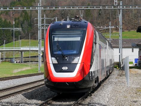 SBB Triebzug RABe 502 207 Unterwegs Nach Bern Bei Der Durchfahrt In