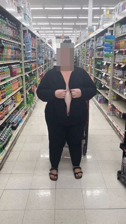 Flashing My Tits At The Supermarket Vids4Tube