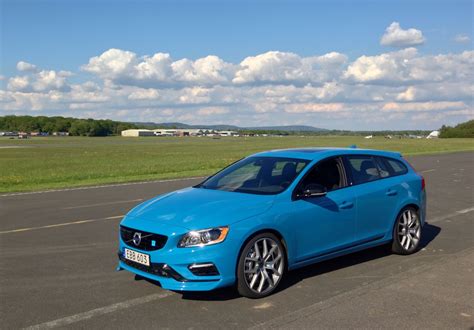 2015 Volvo V60 Polestar First Drive Review