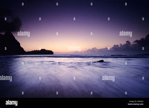 Hawaii Kauai Haena Beach Sunset North Shore Stock Photo Alamy