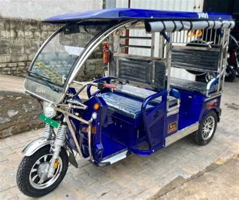 Yc Yatri Blue Battery Operated Rickshaw At Rs Yatri Electric