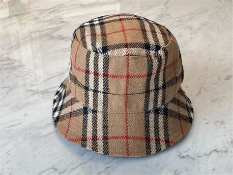 Burberry 100 Wool Bucket Hat Preloved Almost New L Size Vintage Womens Fashion Watches