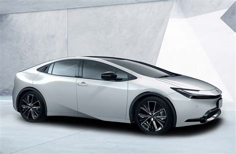 toyota-prius-plug-in-hybrid-2023-japon-delantera - Mega Autos