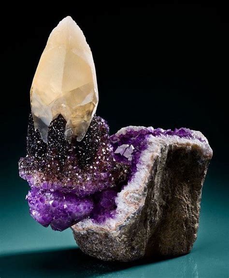 Calcite On Amethyst Geology GeologyPage Mineral Locality Santino