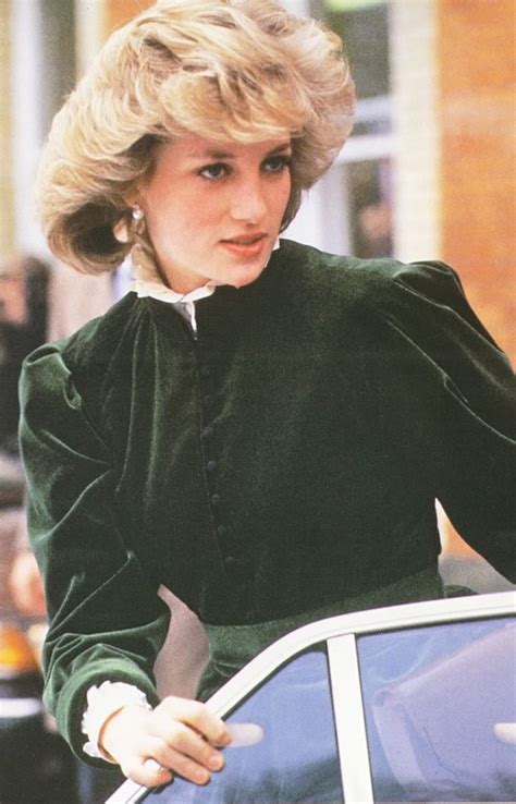 Diana Queen Of Hearts 31 Glamorous Photos Of The Princess Of Wales