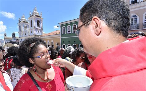 FOTOS veja imagens da Festa de Santa Bárbara em Salvador fotos em