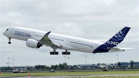 El Airbus A350 realiza con éxito su primer vuelo de prueba RTVE