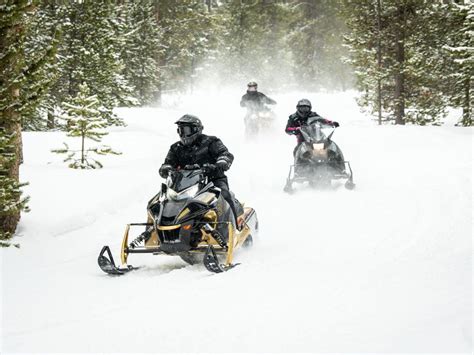 New Yamaha Sidewinder Srx Le Eps Snowmobiles In Mio Mi Nebura