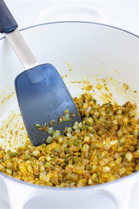 Best Chana Masala Recipe - Evolving Table