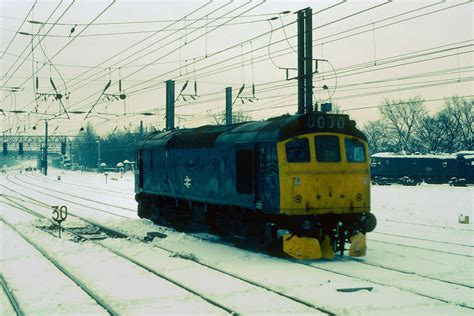 British Rail Class 25 Diesel Locomotive 25317 On Snow Clea Flickr