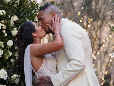 Beautiful Scenes As Raiders Tight End Darren Waller Gets Married To Las