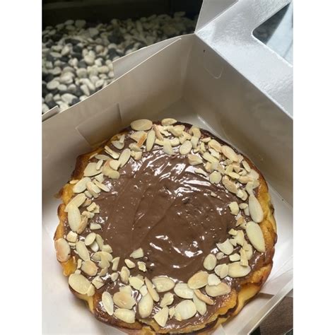 Jual Burnt Cheesecake Choco Almond Shopee Indonesia