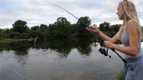 SPILLWAYS SENKOS AND SMALLMOUTH BASS Fishing With My Girlfriend