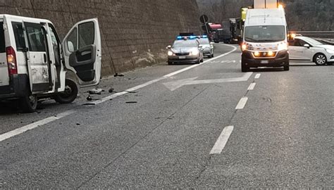 Un Morto Nell Incidente Sull Autostrada A12 Tra Rapallo E Chiavari