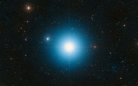 Fomalhaut, 'Royal' Star of Autumn, Swims with the Southern Fish | Space