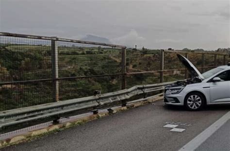 L uomo che si è gettato dal viadotto sulla Palermo Mazara è un