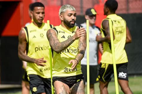 Gabigol está de volta ao time titular do Flamengo