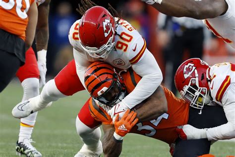 Chiefs waive defensive tackle Taylor Stallworth from active roster ...