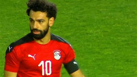 ضياء السيد عن منح صلاح شارة قيادة المنتخب قرار جيد نظرًا لقيمة مو