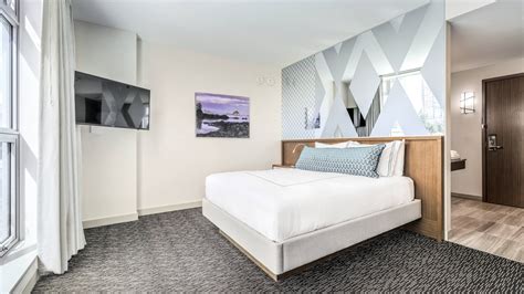 Hotels in Surrey, BC - Canada | Civic Hotel, Autograph Collection