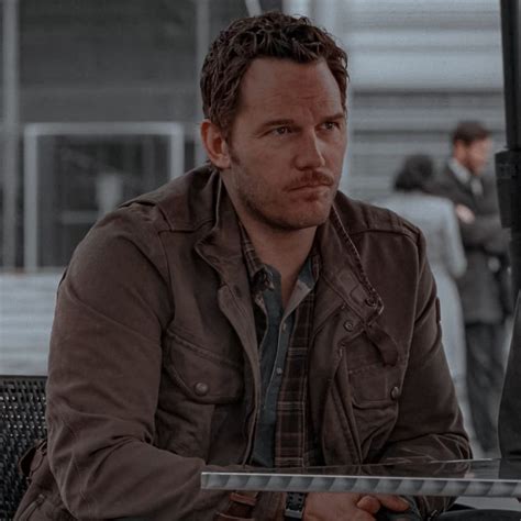 Owen Grady Icon ⊹ ⋆ ﾟ Owen Jurassic World Jurassic World Jurassic