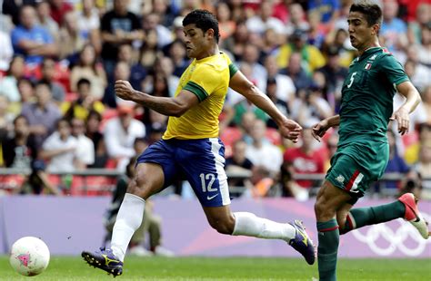 Hulk já marcou gol contra o México Fellegger Und Fellegger