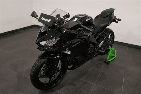 Perbedaan Kawasaki Ninja Zx 25r Standar Dan Special Edition Atelier Yuwa Ciao Jp