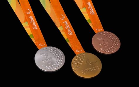 Theres A Hidden Feature Inside The Paralympic Medals Canadian Running Magazine