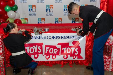 DVIDS - Images - Cardi B attends Toys for Tots gift distribution [Image 1 of 21]