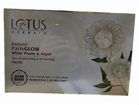 Lotus Radiant Party Glow Facial Kit Packaging Size 60 Gm At Rs 1320 Piece In Ludhiana