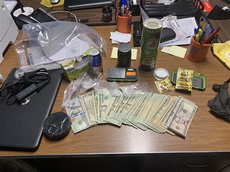 Drug Bust Yields Drugs Cash And 3 Arrests The Mccreary County Voice