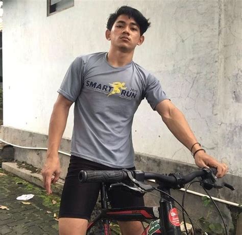 Cowo Keren Pacar Halu Pacar Ganteng Tubuh Pria Inspirasi Gaya Pria Gaya Pria