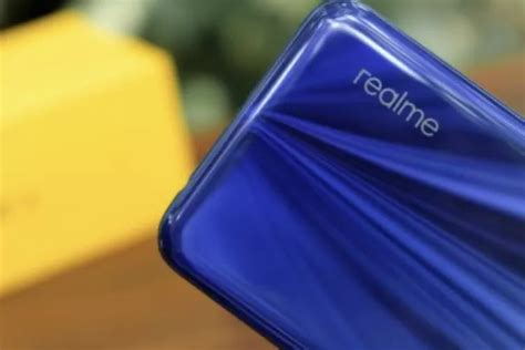 Hp Hoax Realme C49 Ternyata Memiliki Desain Mirip Iphone 14 Pro Max