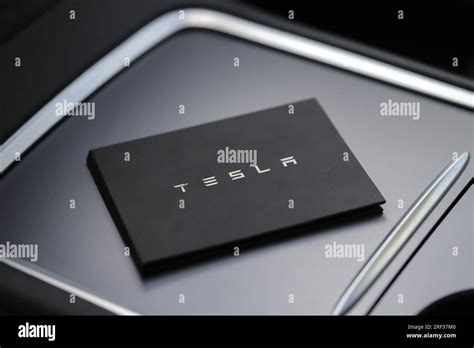 Tesla Key Card Hi Res Stock Photography And Images Alamy