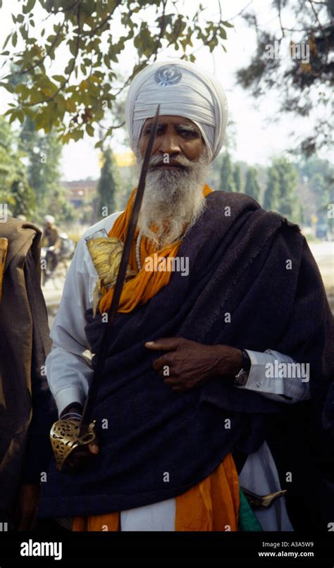 Nihang Warrior Turban Hi Res Stock Photography And Images Alamy