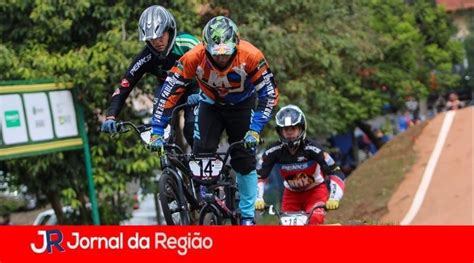 De Bmx De V Rzea Conquistam P Dios Em Etapa Do Campeonato Paulista